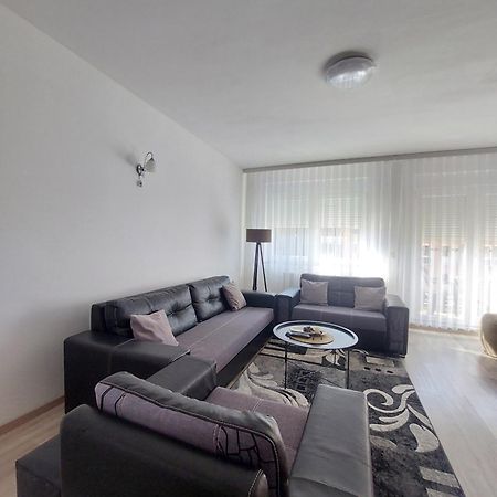 Private Apartments Prishtina Prishtinë Luaran gambar